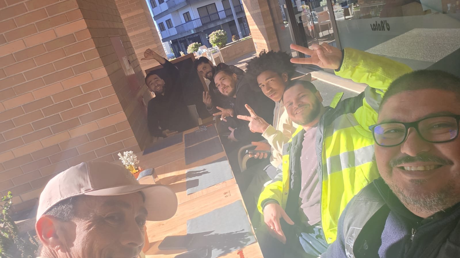 Equipa BDamon em obra de construção